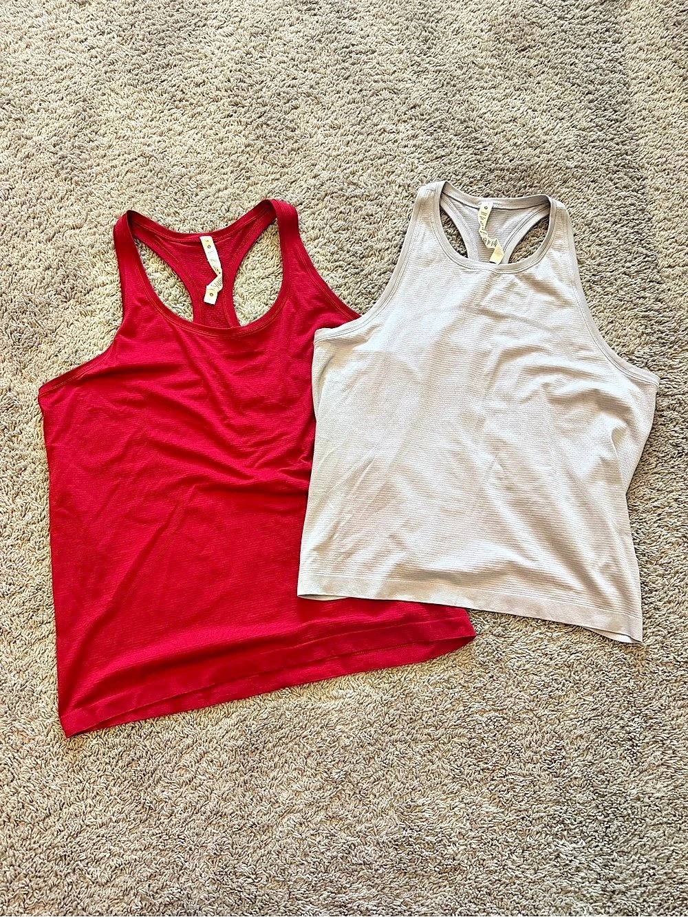 Bundle of 2 lululemon Swiftly Tech Racerback Tank Top 2.0 Size 16 Red & Light Pu